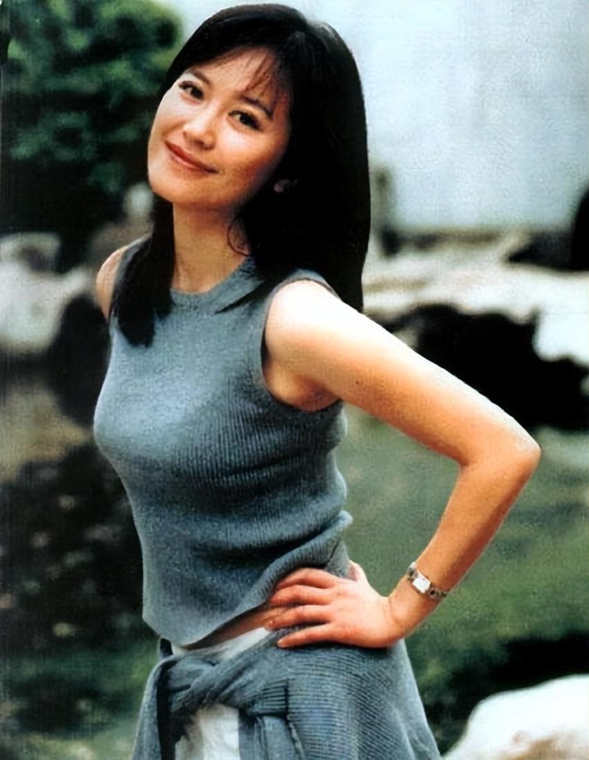 回顾演员俞飞鸿长得漂亮戏也好为人低调不张扬追求平淡生活