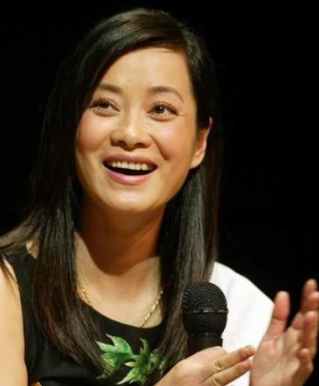 回顾毛阿敏40岁嫁百亿富商丈夫离世后260亿遗产由外人继承