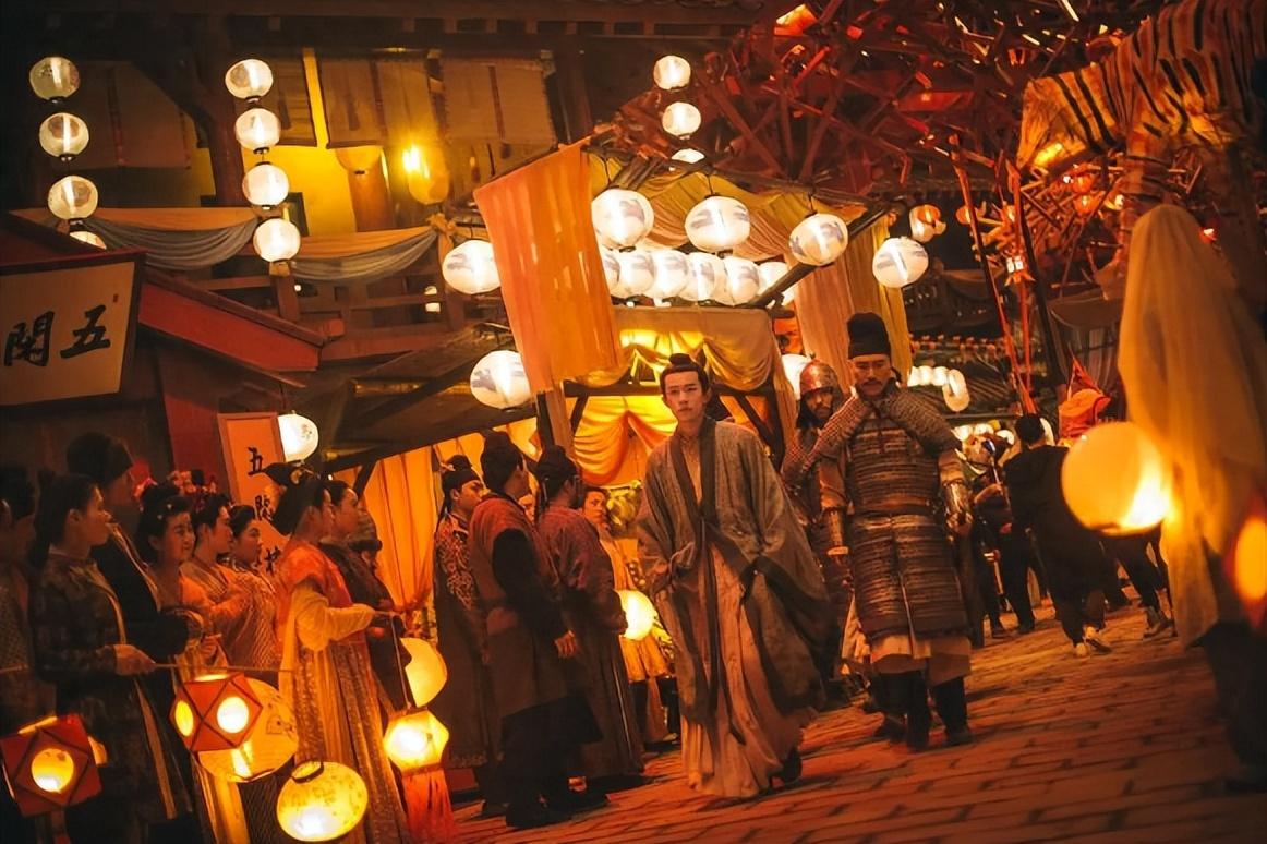 要了解古代宵禁下的夜生活,我们不妨先来了解一下为什么古代要有宵禁