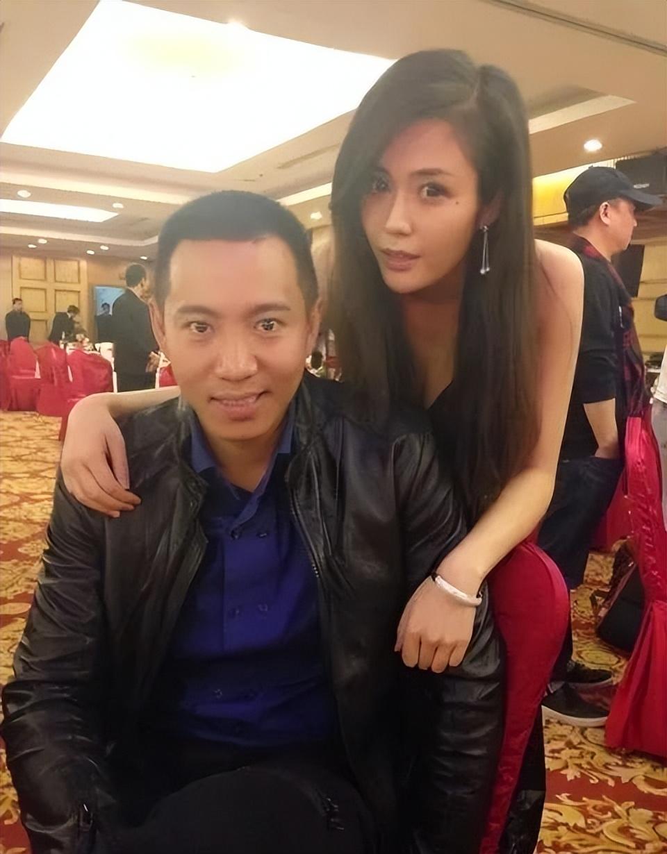 回顾阿斯茹嫁给瘫痪的谷智鑫不离不弃照顾8年错失婚礼成遗憾