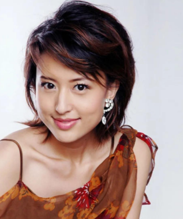 回顾主播张蕾34岁嫁圈外生意人婚后生一子直言对儿子有愧疚