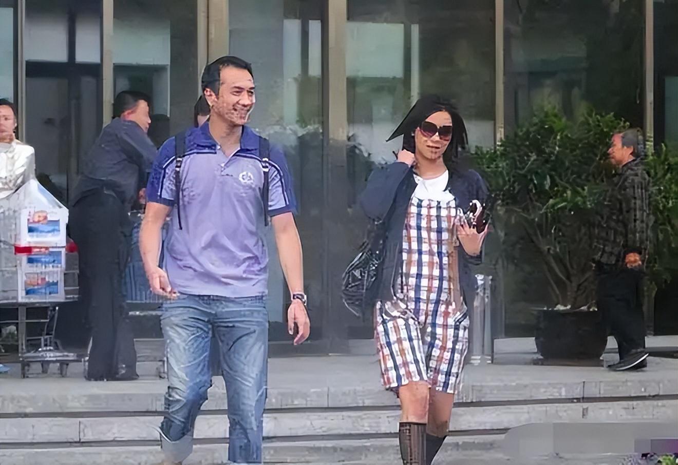 回顾演员黄觉我这辈子正确的决定就是娶了一个平凡的女网友