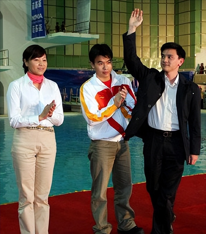 纪实他16岁获奥运跳水冠军被称黑马王子逼师妹与他领结婚证