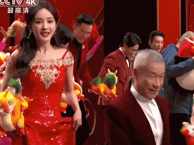 杨幂颜值大回春,她到底动了哪里?