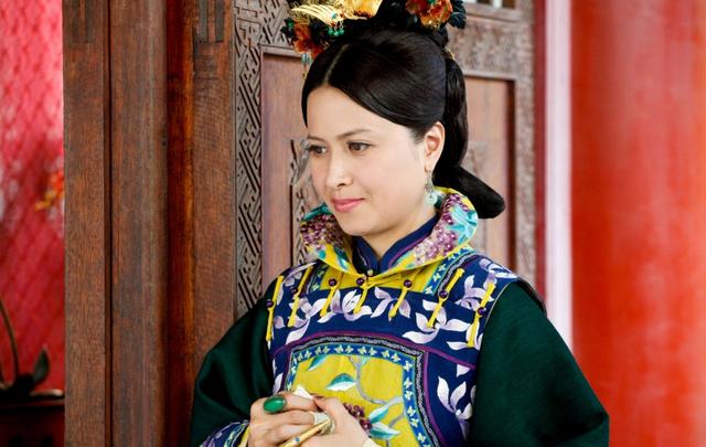 良妃卫氏生育了胤禩并位列五妃之一,为何康熙骂她为辛者库贱奴?