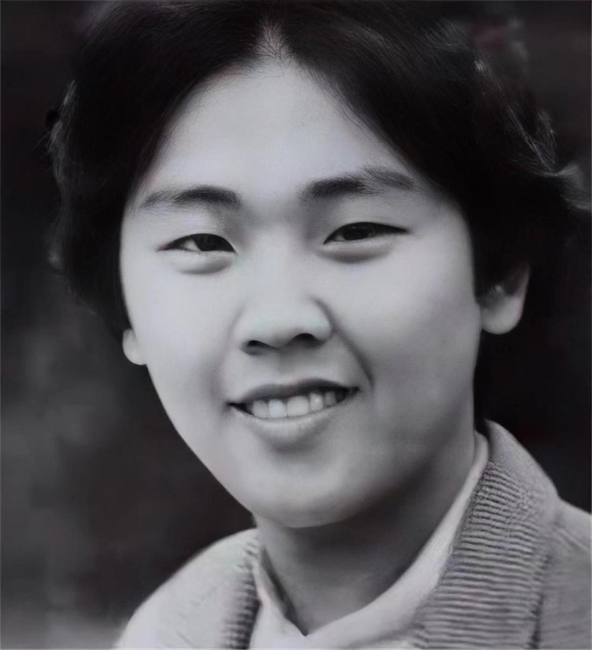 回顾牟玄甫被誉为东方金嗓子当红时挥泪隐退今苦尽甘来