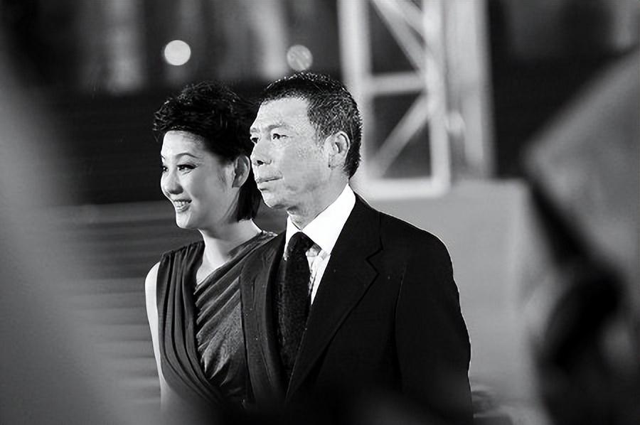回顾冯小刚的女儿冯思羽在父母离婚的阴影里长大33岁仍未婚