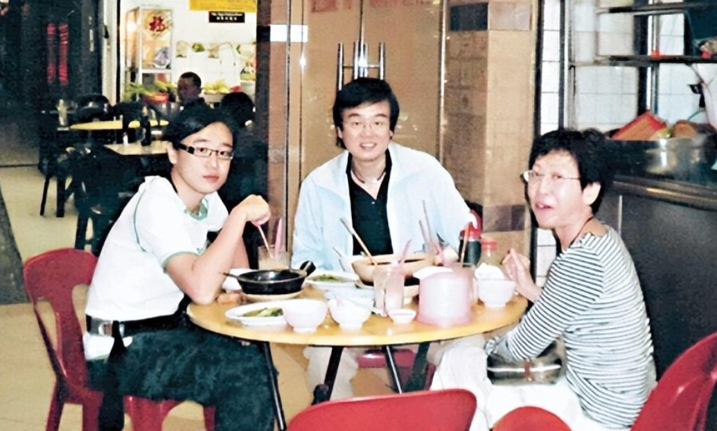 回顾香港才子黄百鸣曾承认出轨却陪妻子抗癌多年始终不离不弃