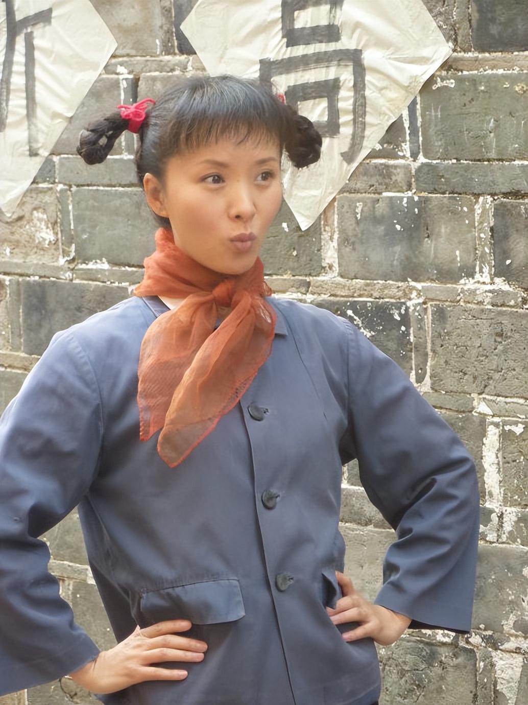 回顾谢兰嫁师小红坚持丁克12年愁坏婆婆41岁意外得子全家乐开怀