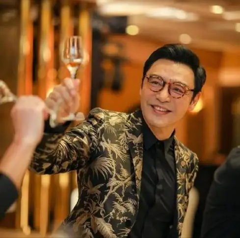 章小蕙的儿子钟嘉俊