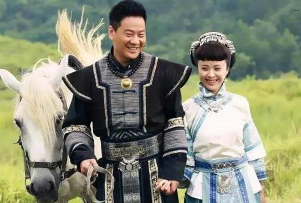 这部剧一结束就钻进下一部剧,一个《历史的进程》,让连奕名与杨若兮