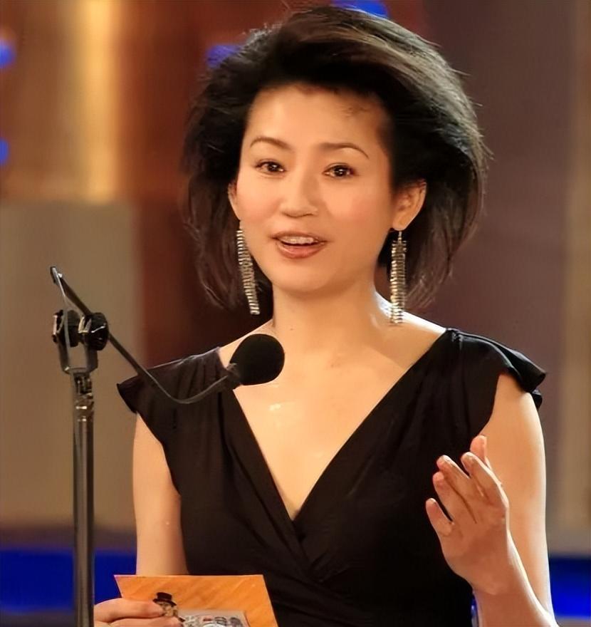 回顾王小丫主持开心辞典13年为何在当红时选择隐退