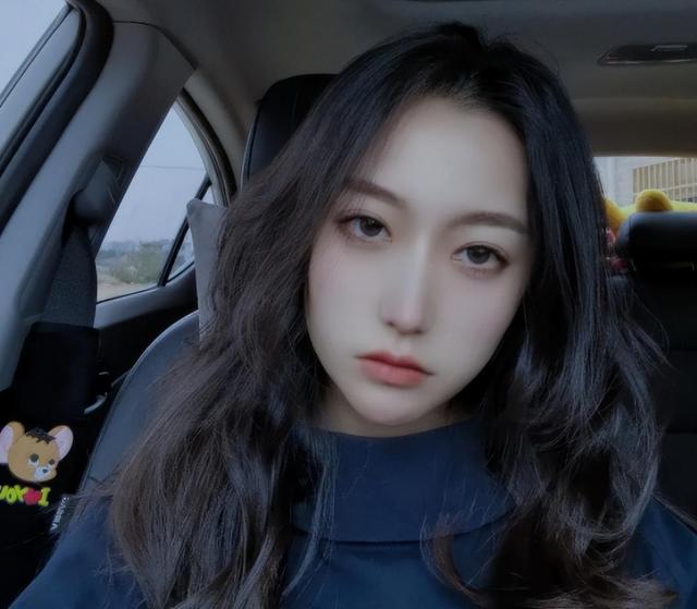 2021年9岁女孩确诊血癌,妈妈放弃治疗,90后姑姑:我用嫁妆救她