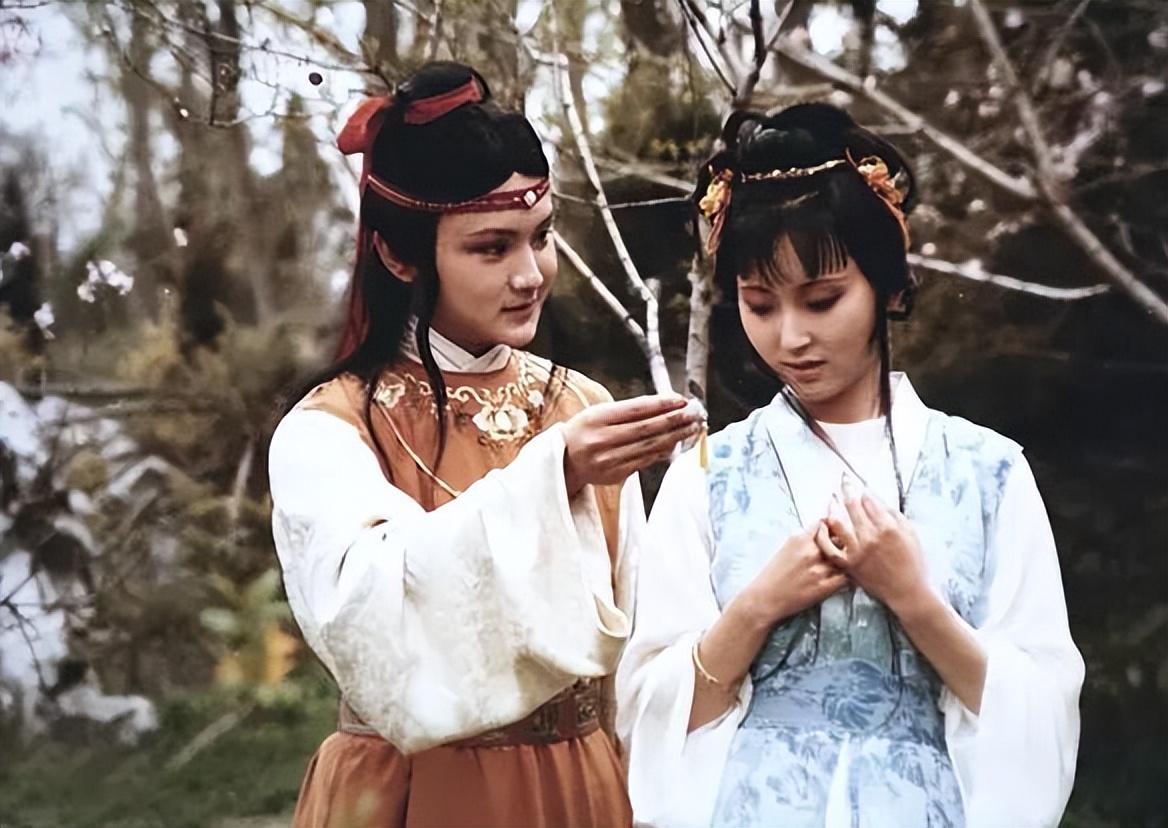 回顾陈晓旭去世欧阳奋强因拍戏错过她的葬礼后悔了15年