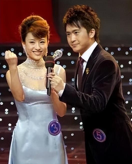 回顾央视主持杨帆娶青梅竹马妻子收获幸福就是大女儿让我头痛