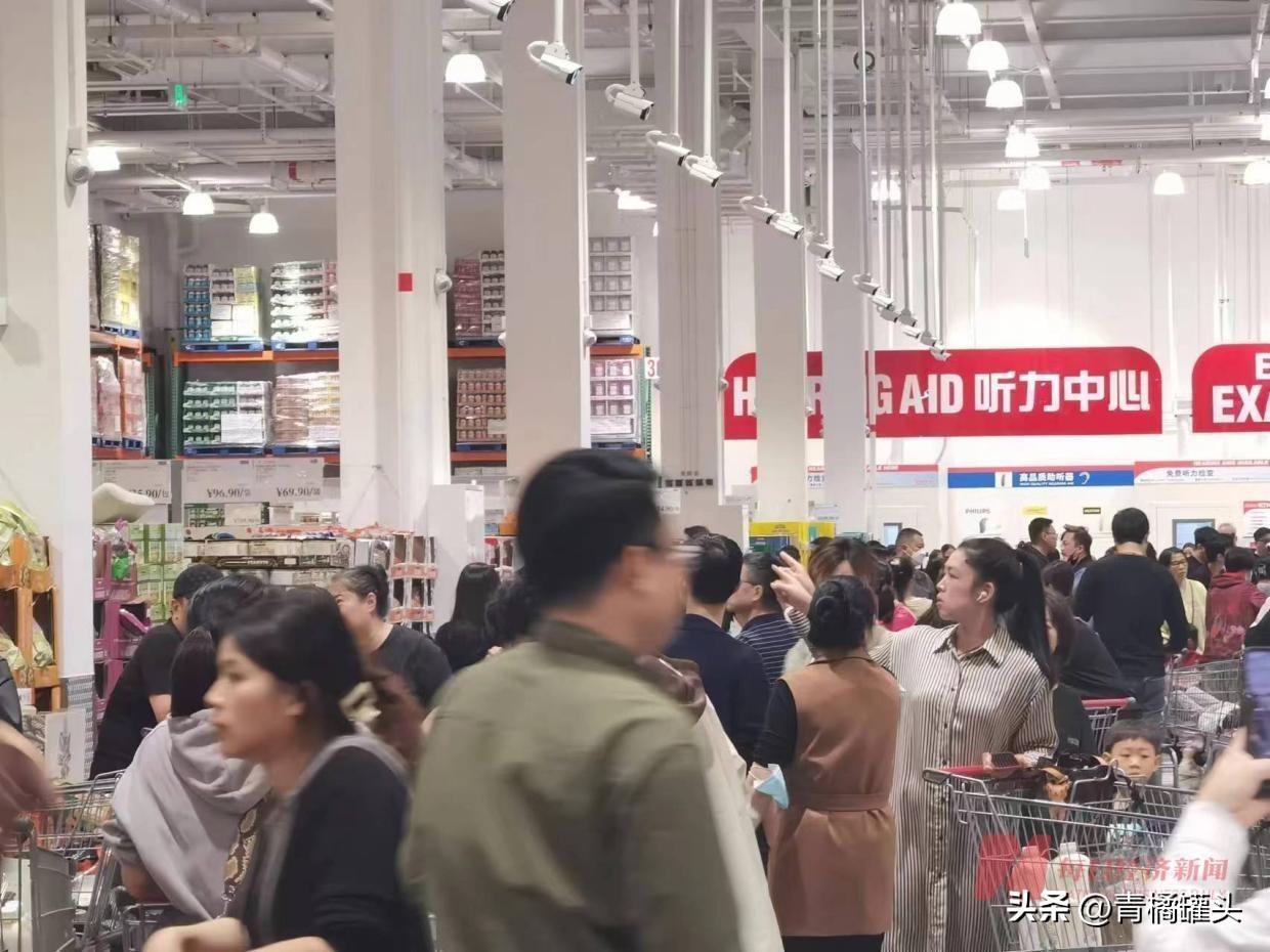 13万人排队抢堪比春运山姆同行掏空广东人钱包