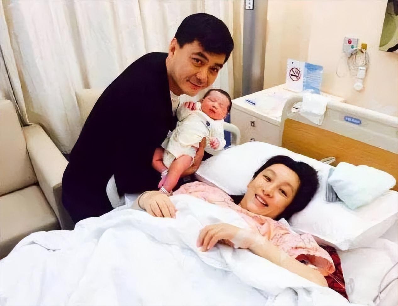 回顾秦海璐被相恋4年的李厚霖抛弃36岁嫁二婚王新军苦尽甘来
