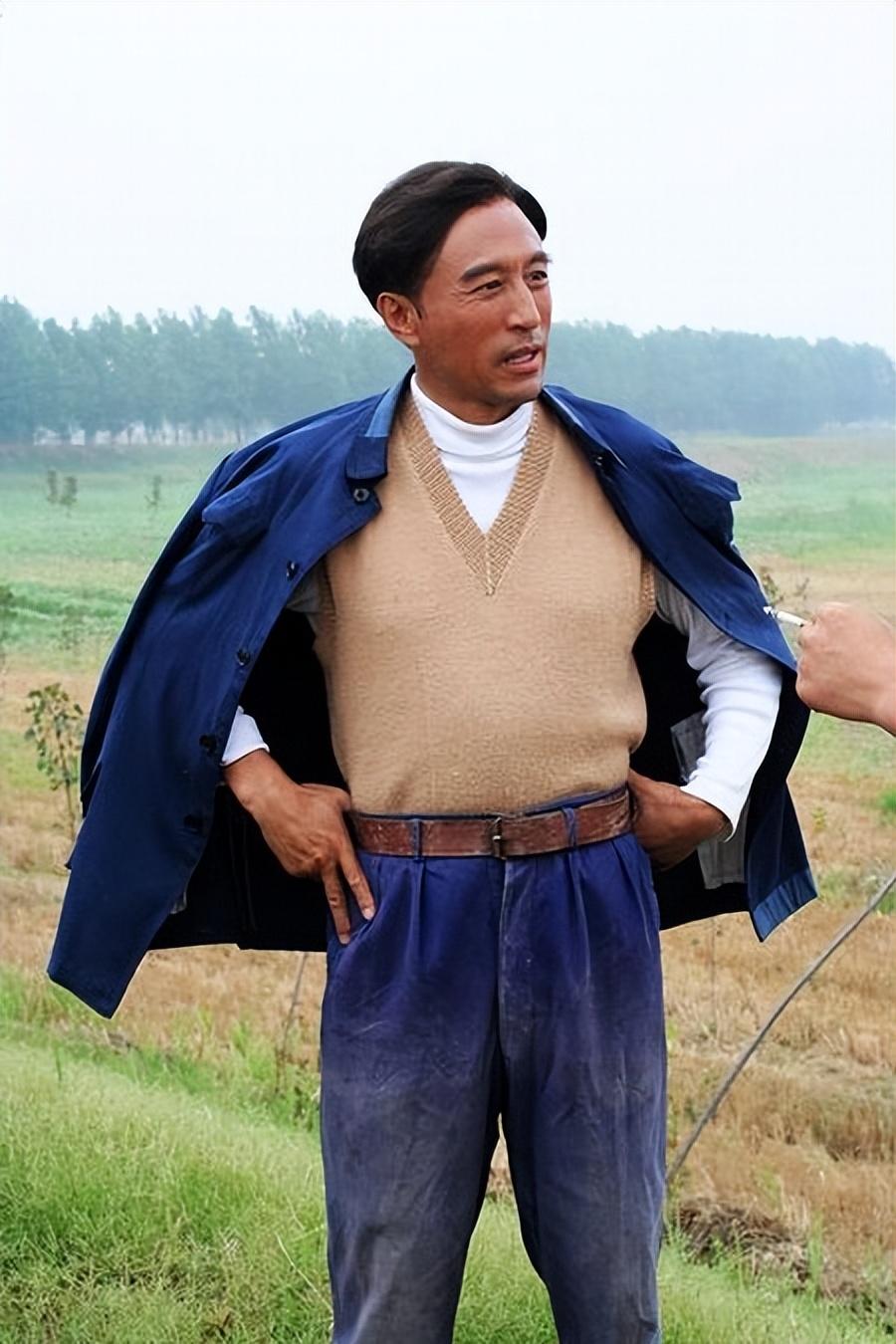 回顾演员王洛勇我这辈子正确的决定就是娶了一个平凡的妻子