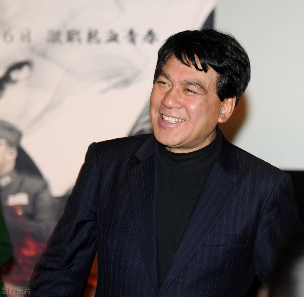 回顾演员朱时茂26岁娶初恋结婚43年分居14年如今婚姻状况怎样