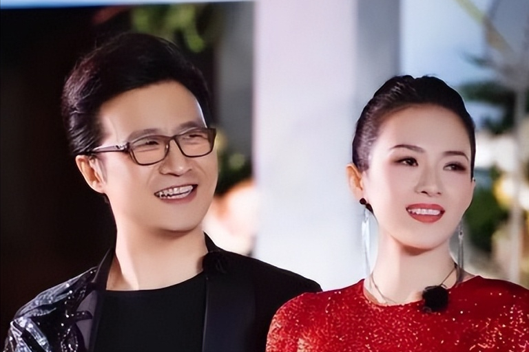 回顾章子怡与汪峰离婚不到一年官宣喜讯网友称重生的国际章