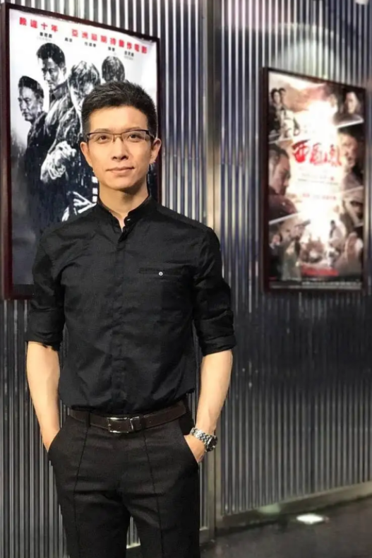 回顾央视主持朱广权:43岁不结婚不生子,不影响我给父母尽孝