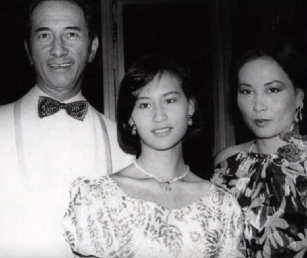 回顾赌王女儿何超琼与陈百强相爱10年被父亲拆散如今60岁仍单身