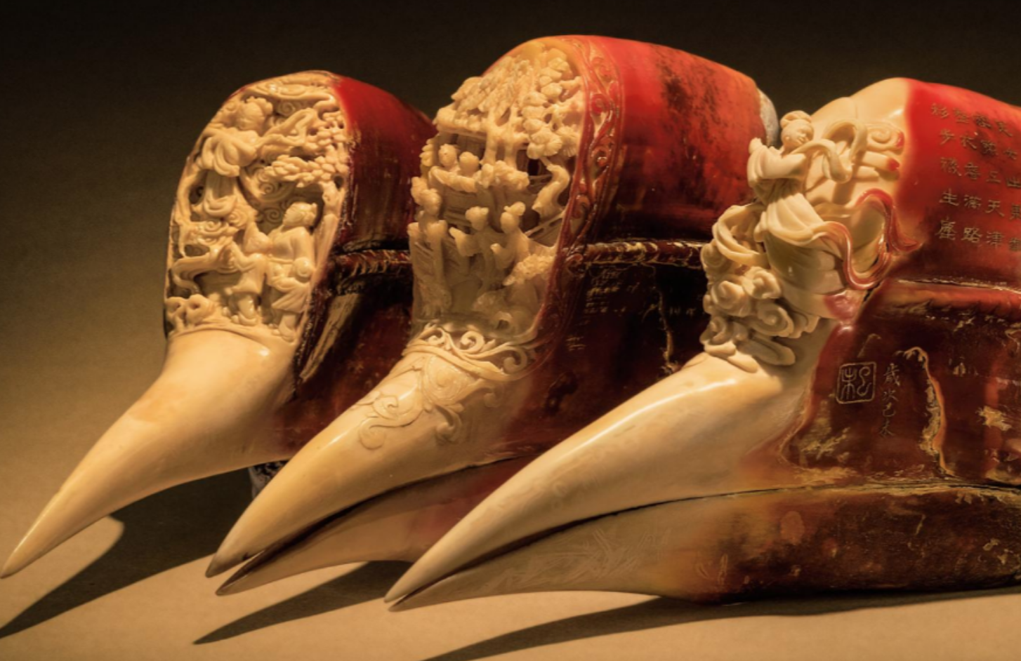 2021年女子网购一块首饰警方调查后直接将其抓捕判刑10年