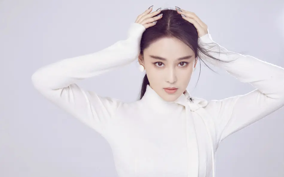 回顾演员张馨予嫁何捷当军嫂婚后生一女日子红红火火有滋味