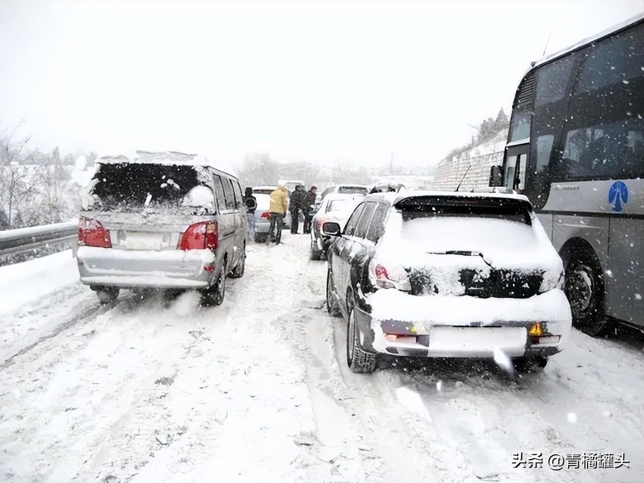 春运暴雪许多新能源车被拖走替代油车的声音安静了