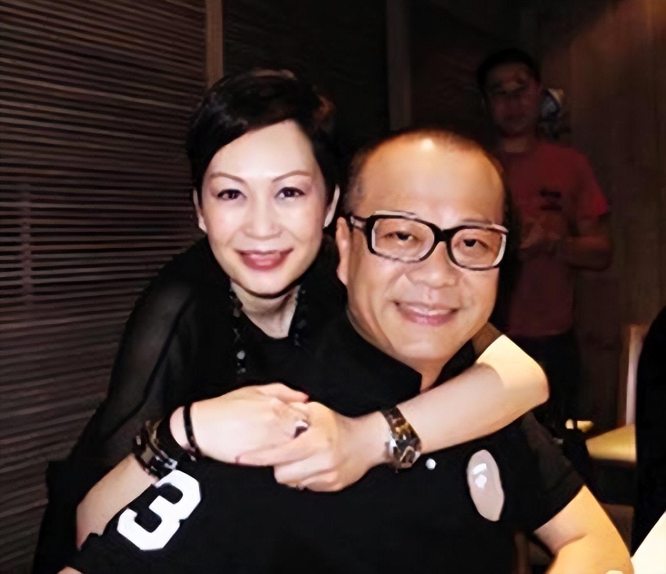 回顾欧阳震华2婚娶赌王孙女傅洁娴婚后丁克26年如今怎样了