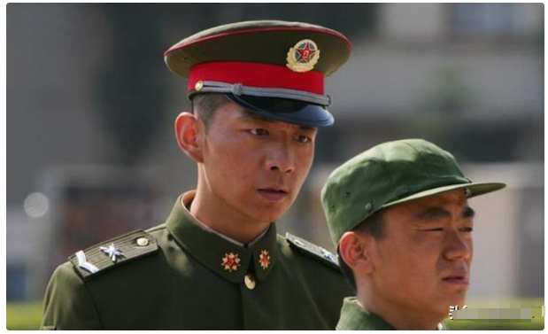 《士兵突击》中的伍六一,《我的团长我的团》中的虞啸卿,《烈火红岩》