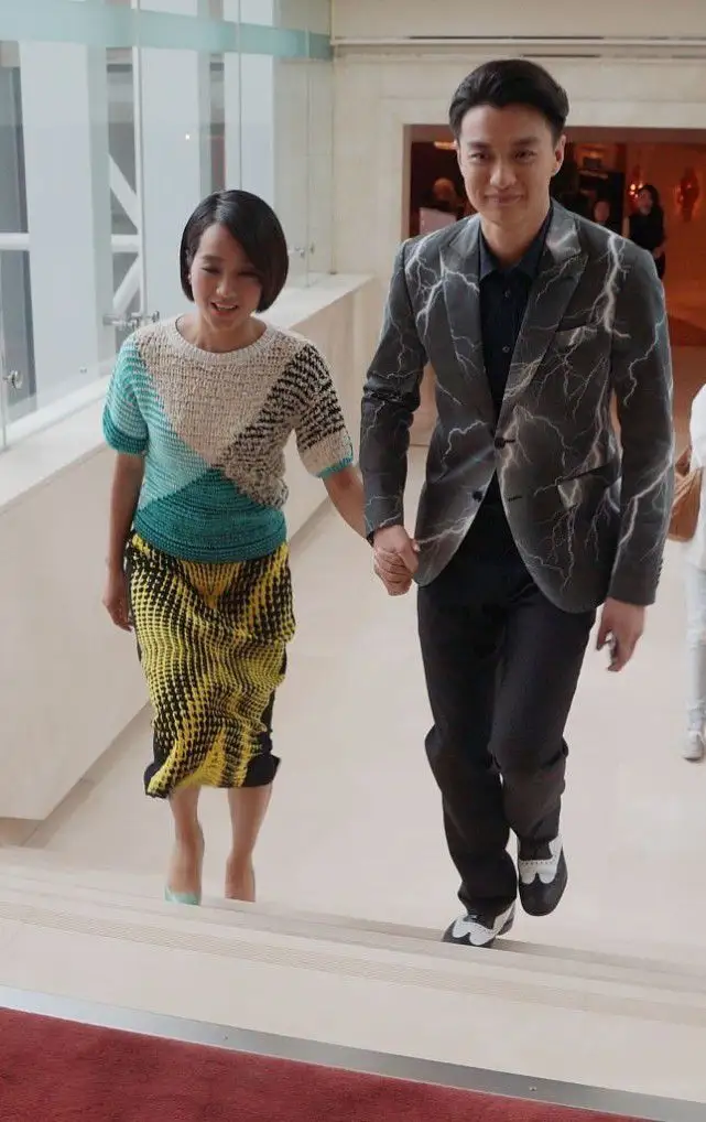 回顾朱丹我这辈子正确的决定就是在39岁高龄为小丈夫生儿子