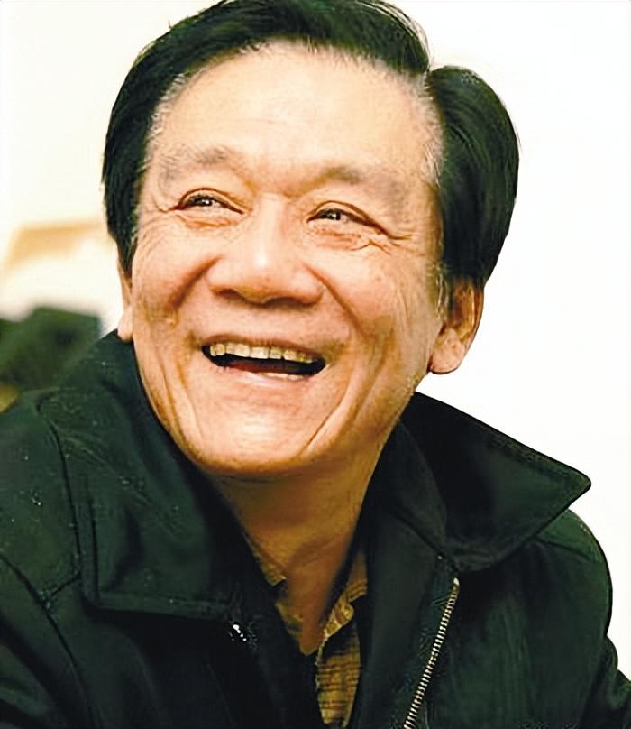 回顾相声大师侯耀文乐做女儿奴逝世后女儿和亲哥哥对簿公堂