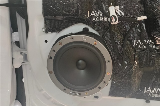 佛山汽车音响改装比亚迪驱逐舰05音响改装丹拿236两分频喇叭