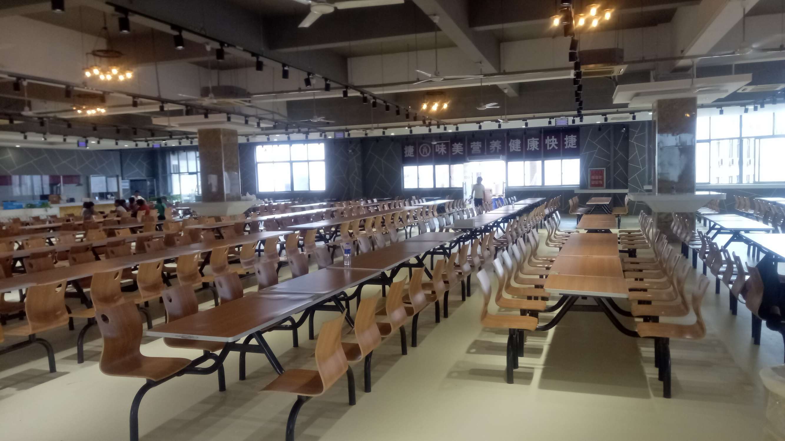 食堂托管有资质究竟是指哪些资质一文带您了解