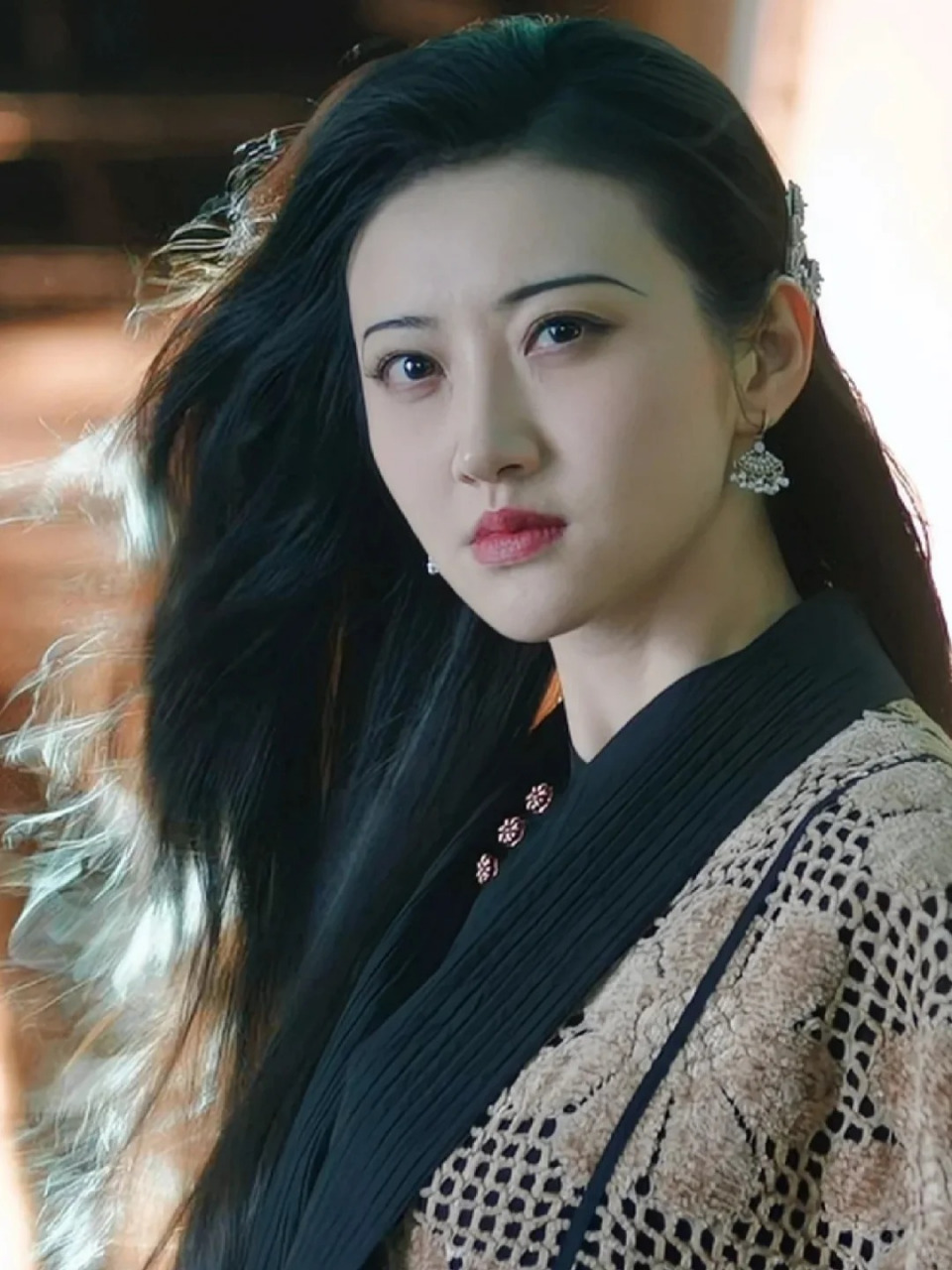 景甜勇敢面对过去,保护自己