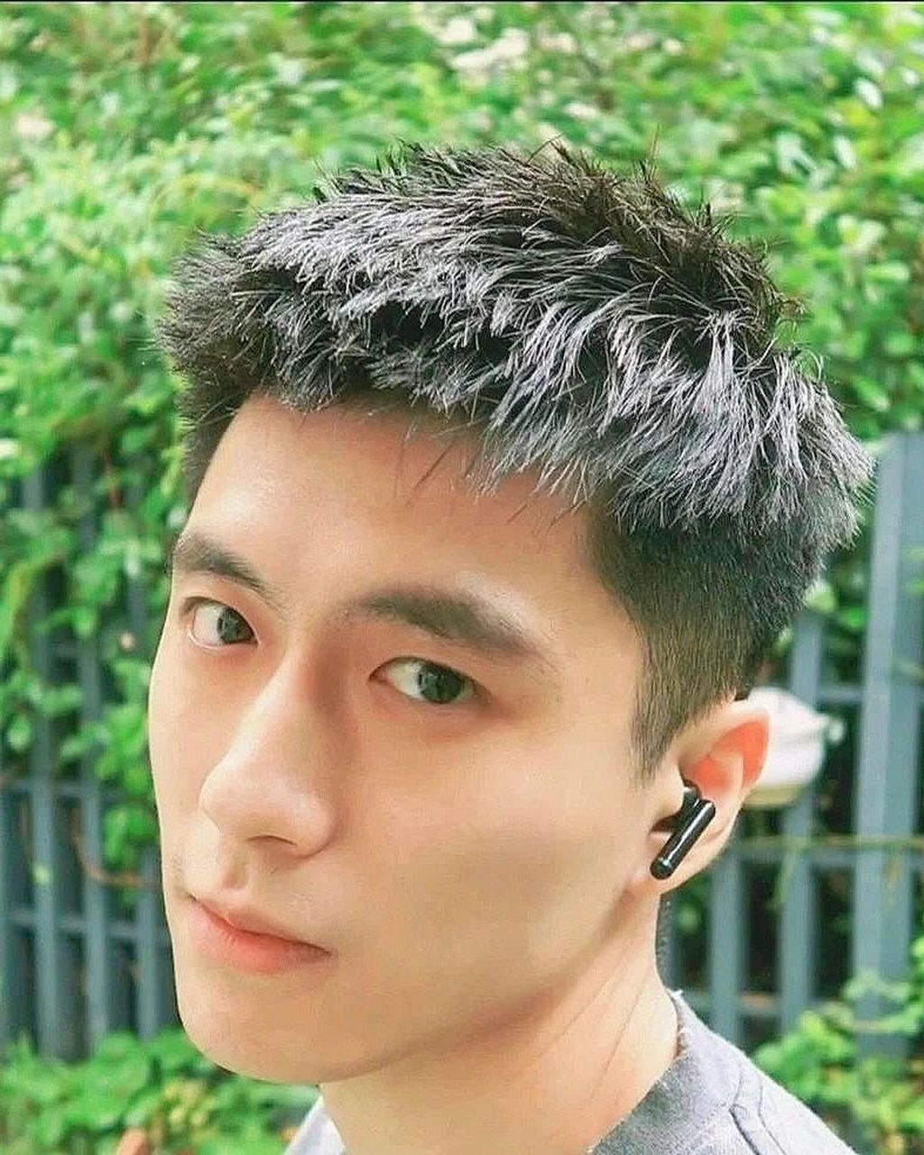 每当夏日炎炎,寸头成了男生们的救星,我看到的不仅仅是发型的变化