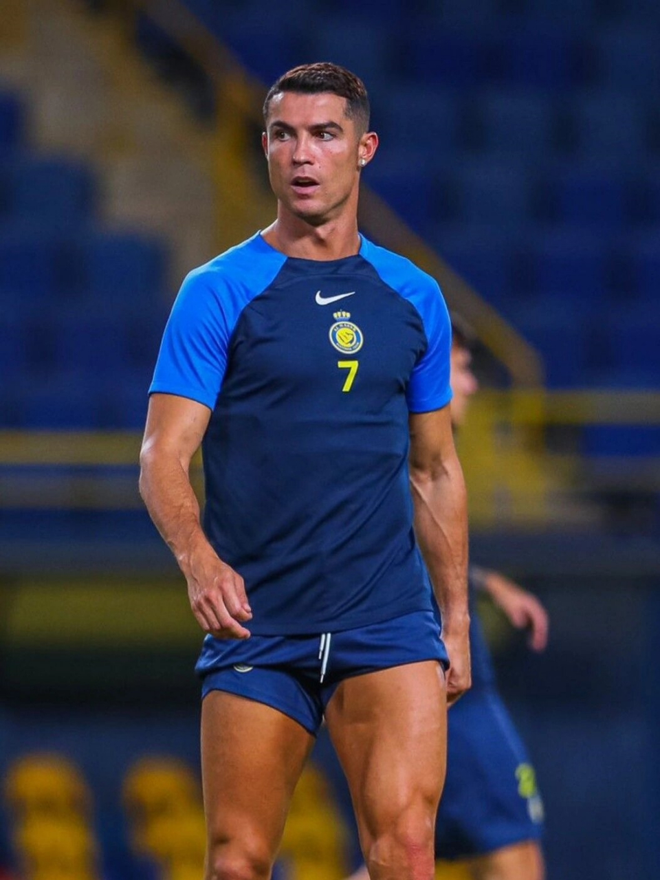 c罗高清壁纸图片1080p  c 罗🧑🏻,足球世界的传奇⭐!