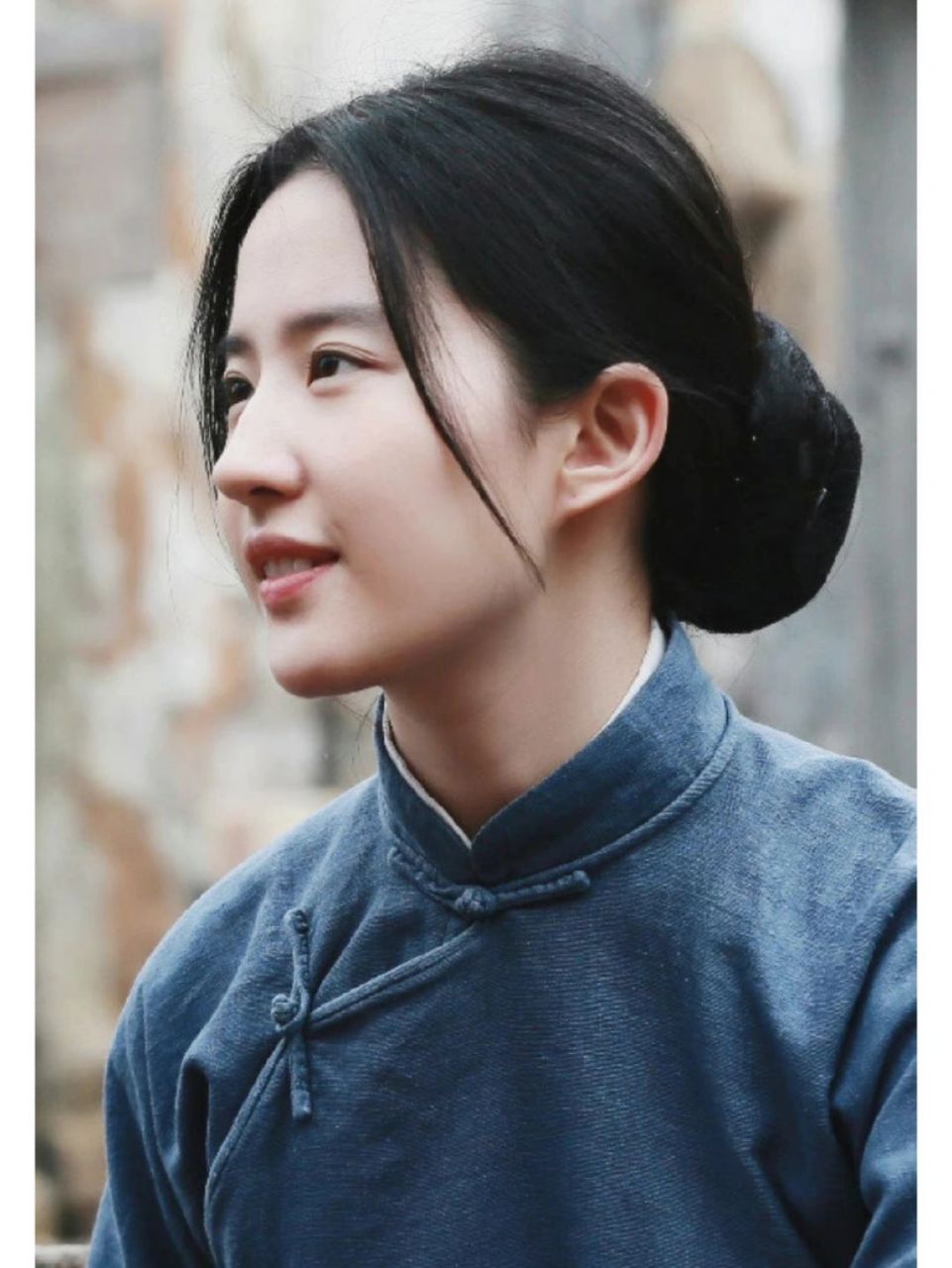 刘亦菲《烽火芳菲》:你不知道的深情与美丽  《烽火芳菲》真的是我最