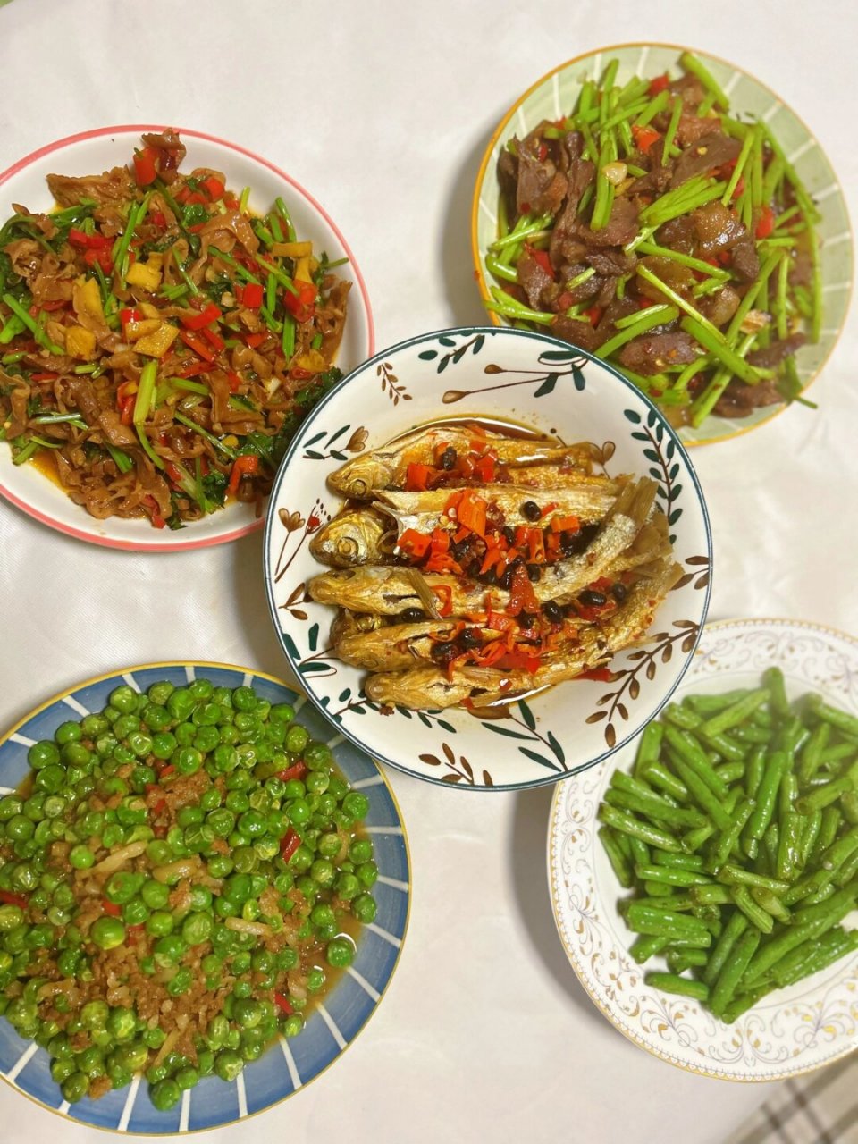 家常菜:超级下饭菜  招待朋友的最高礼仪,无疑就是一场温馨的家宴啦!