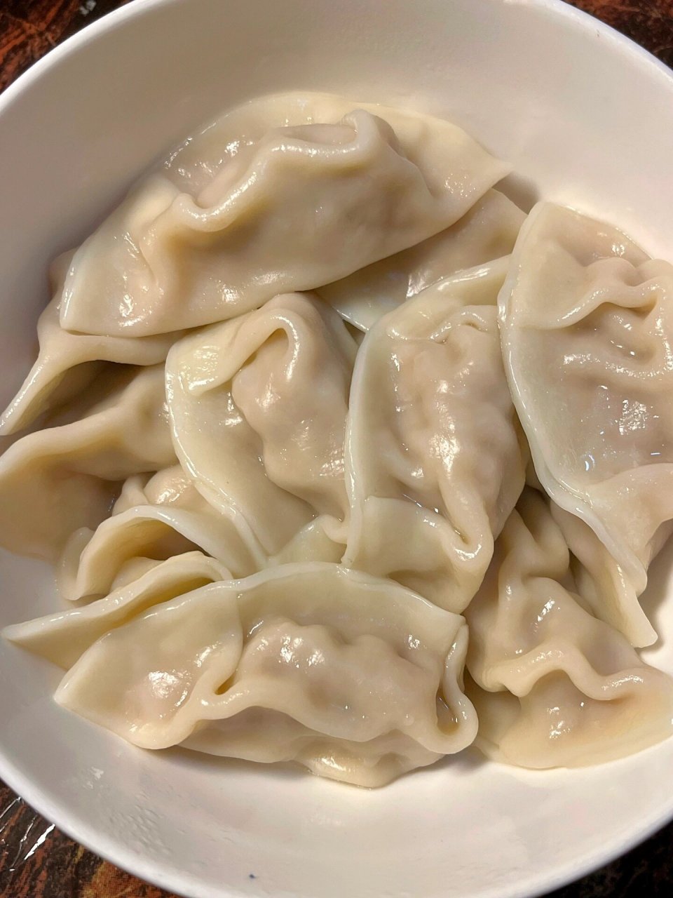 东北酸菜饺子我会了 酸白菜的酸爽令人胃口大开,肉馅则是鲜嫩可口,真