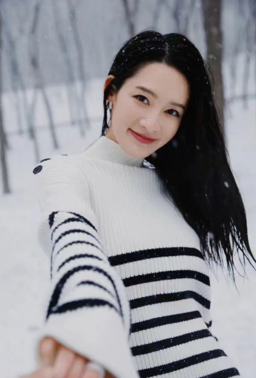 养眼美女#  还有#李沁# 治愈人的笑容