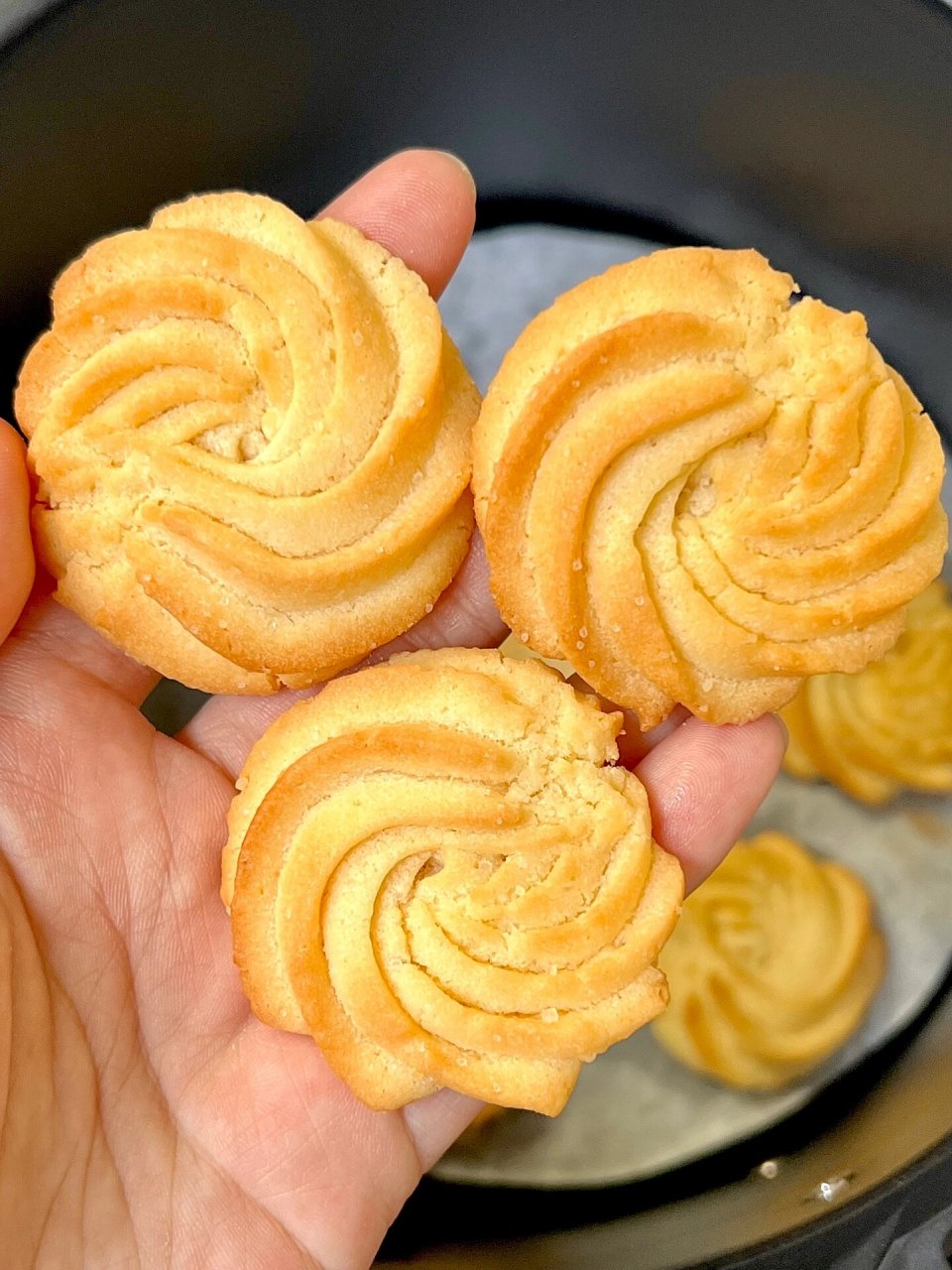 这次的黄油曲奇饼干制作竟然一次成功!真的是太好吃了!