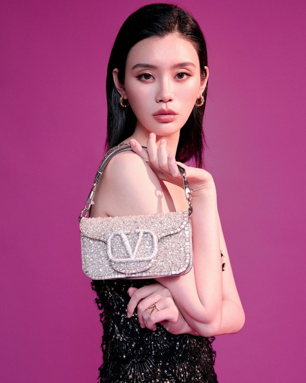 💃奚梦瑶:时尚新灵感,经典永流传💃  超模奚梦瑶演绎全新 vlogo