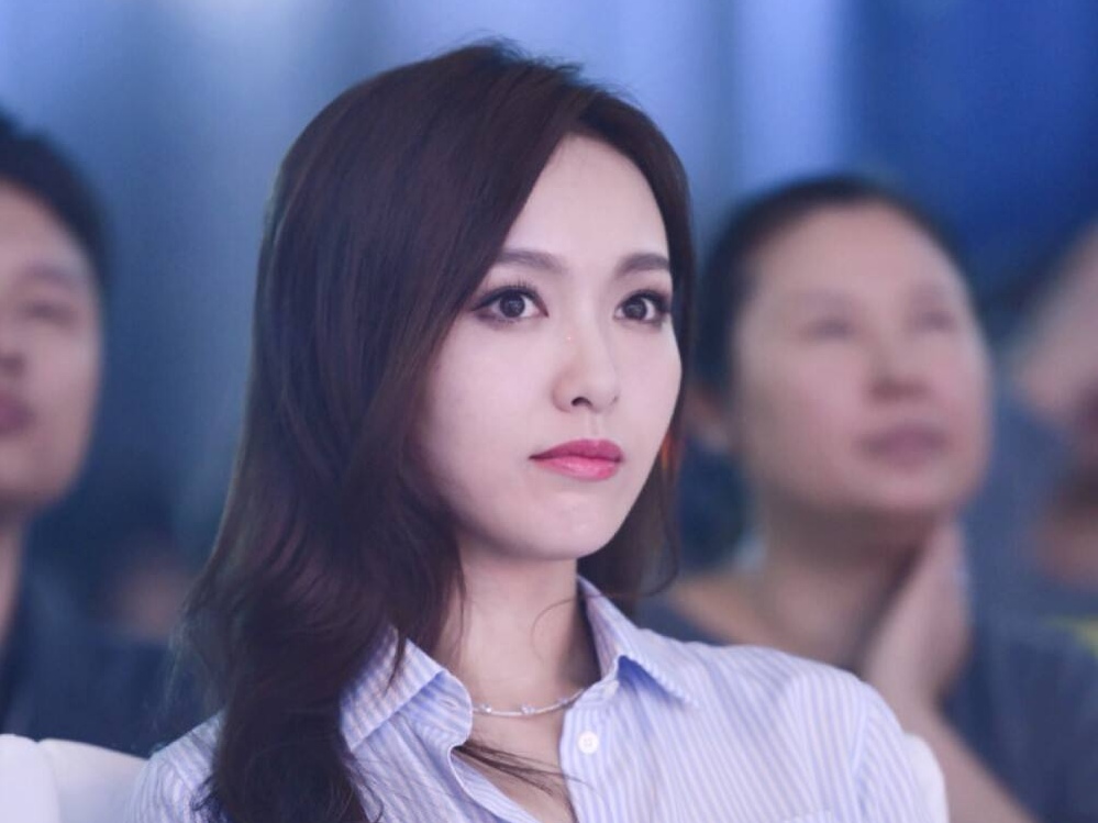 唐嫣的美,无需刘海来定义