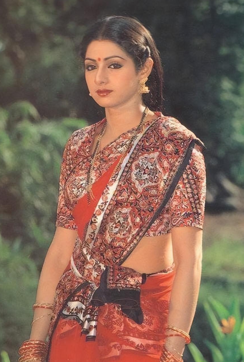 出生于一个首陀罗(印度最底层种姓)家庭,希里黛玉从小就展现出与众不