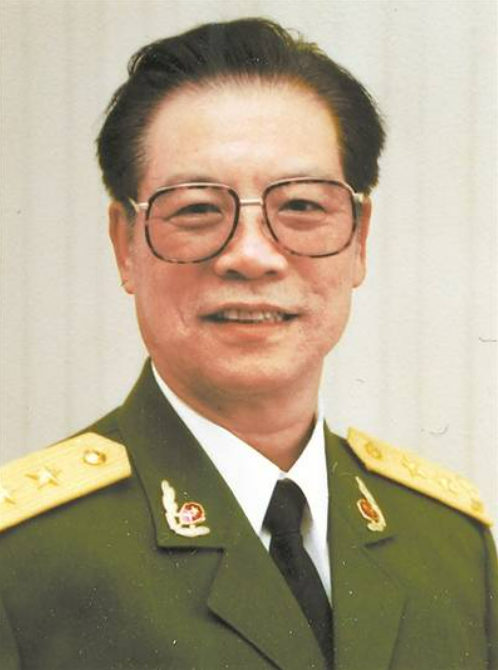 巴忠倓:武警第四任司令员,63岁晋升中将,66岁因部下杀人被免职