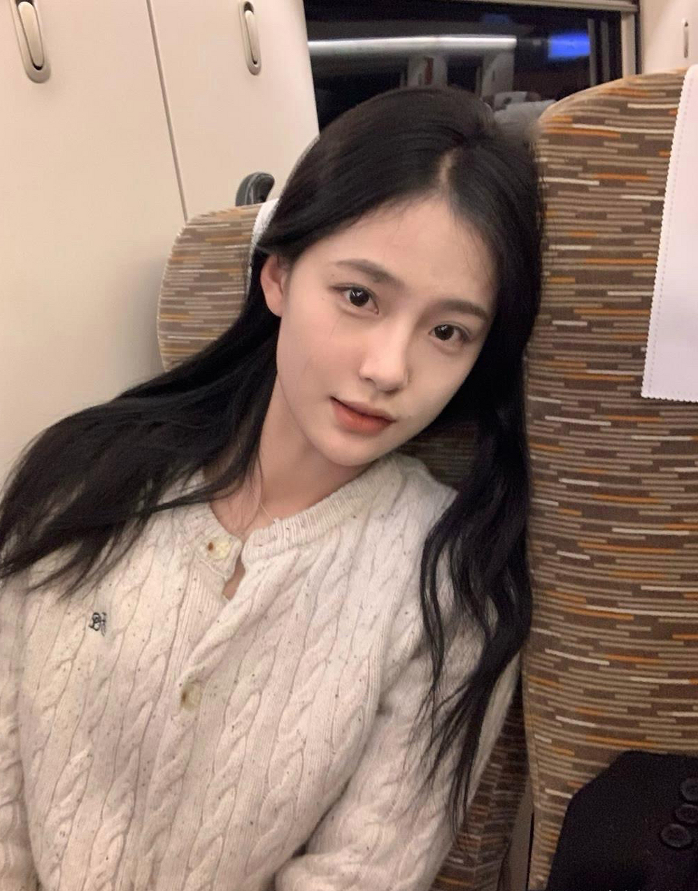 素颜出门也是一道光#养眼美女# #性感好身材# #我要上热门