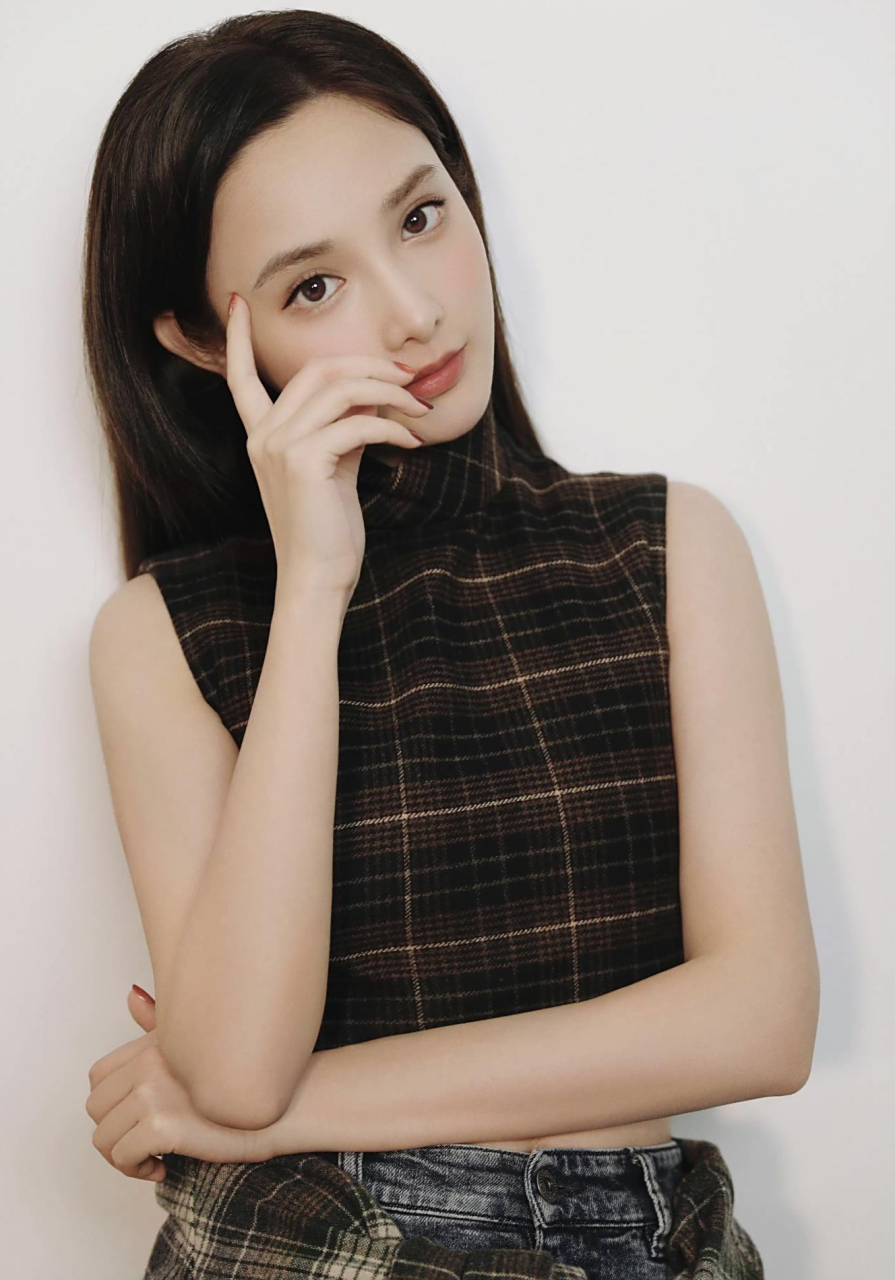 彭小苒写真壁纸大赏:清新自然,美不胜收,每一帧都是心动瞬间!