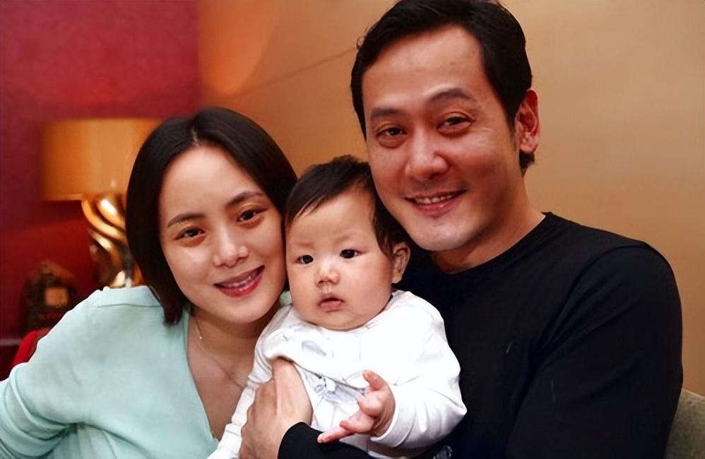 回顾王艺璇嫁给皇阿玛因绯闻分道扬镳如今为孩子选择单身